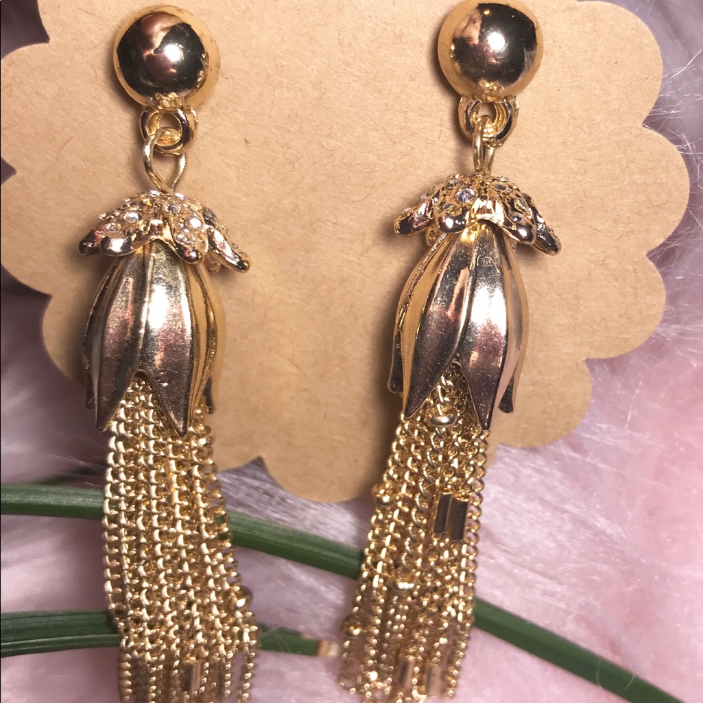 Free Press | Flower Cap Chain Dangle Earrings